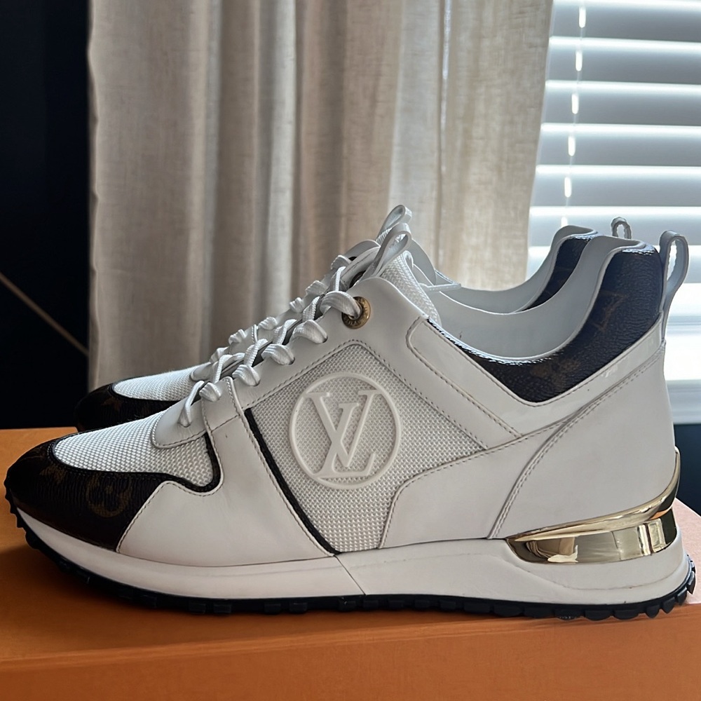 Louis Vuitton Run Away Sneaker Size 39